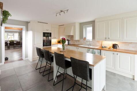 Kitchen / Breakfast Room