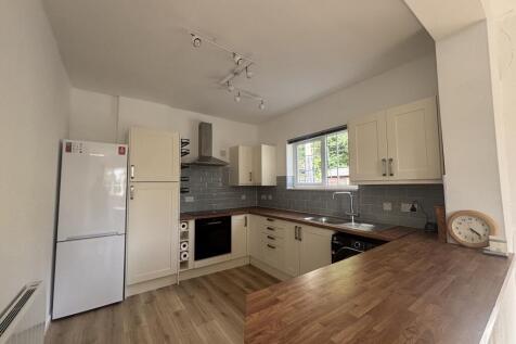 Kitchen Image 2 