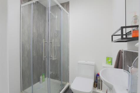 annex shower room