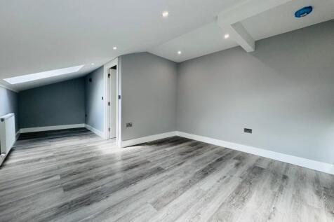 Main Room Alt Pionee