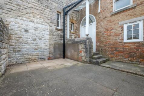 Private Courtyard