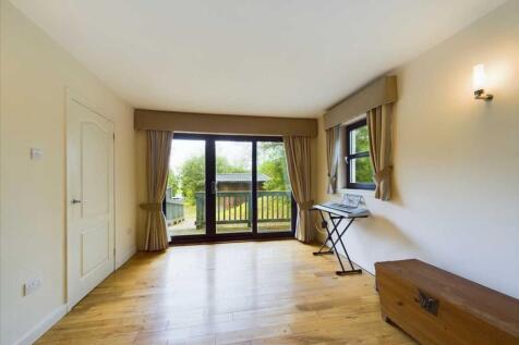 Study/Bedroom 5,