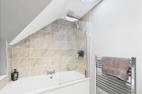 Bedroom 2 ensuite