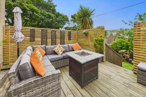 Front decked area