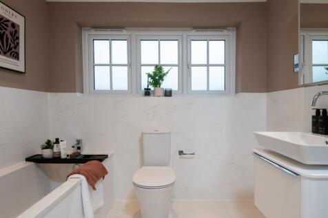 Bathroom of the Overton, a 4 bedroom house