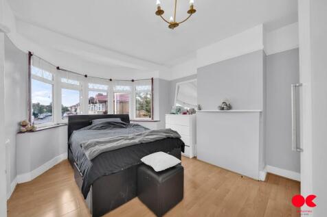 Bedroom (2).jpg
