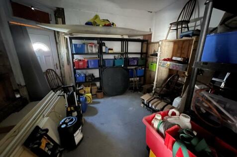 Internal retail unit