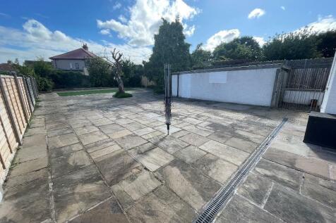 Enclosed Rear Garden
