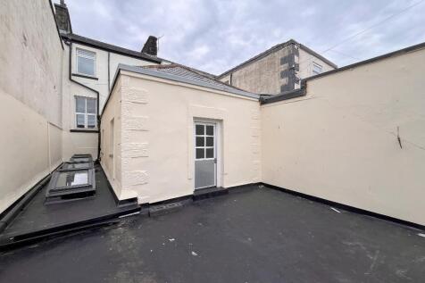 Rear Balcony