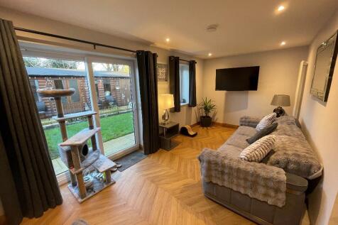 Rear Lounge