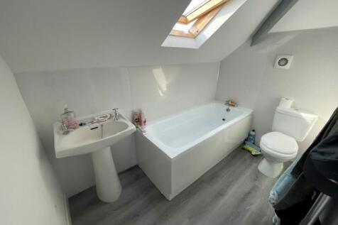 Second Bathroom/WC