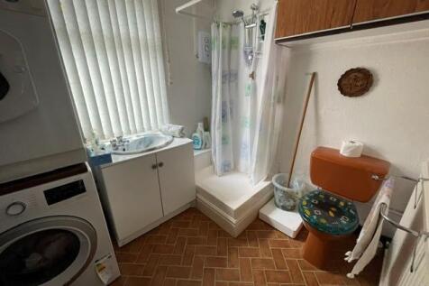 Ground Floor WC and Utility