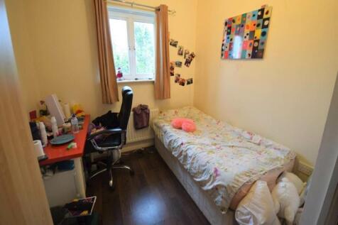 BEDROOM 7