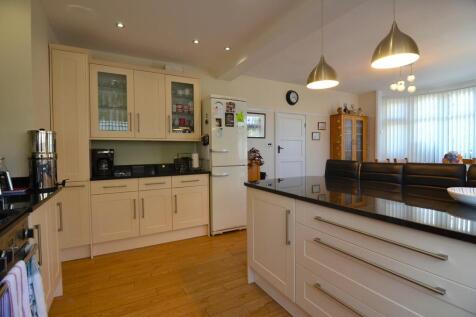 Kitchen  18