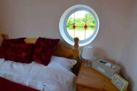 bed 8