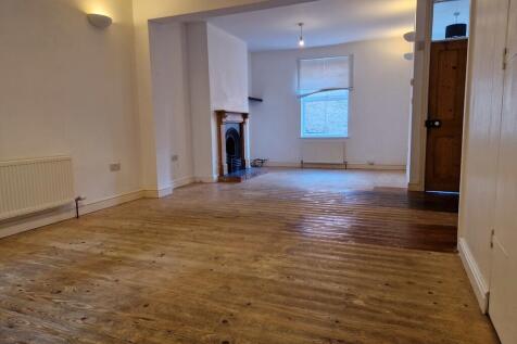 LIVING ROOM 2