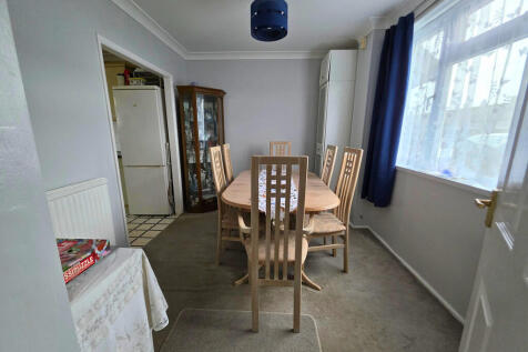 8b266f23-cd87-4f3...