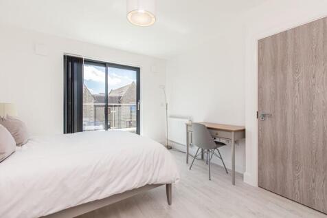 Bedroom B (2)
