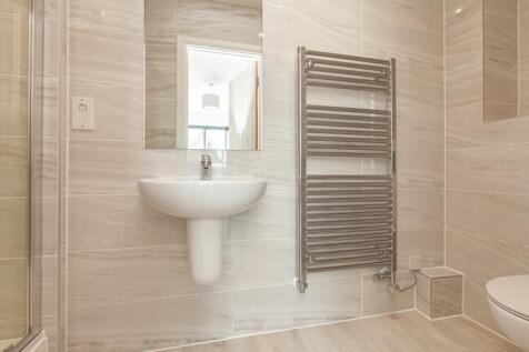 En suite bedroom B