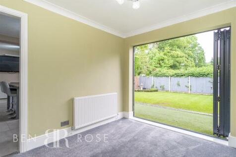 Dining Room/Garden