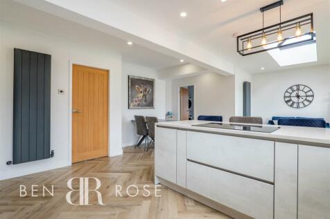 Kitchen/Diner/Snug