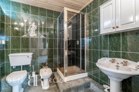 Master Ensuite