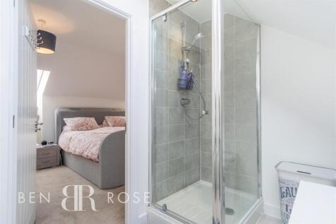 Master Ensuite