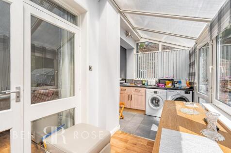 Kitchen / Conservatory