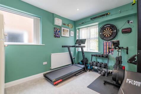 Gym/Bedroom