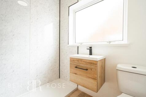 Family Shower Room