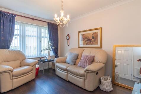 Sitting/Dining Room