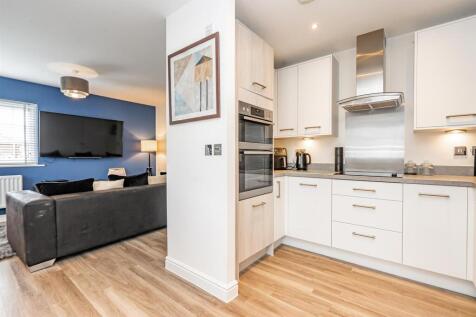 Lounge/Kitchen