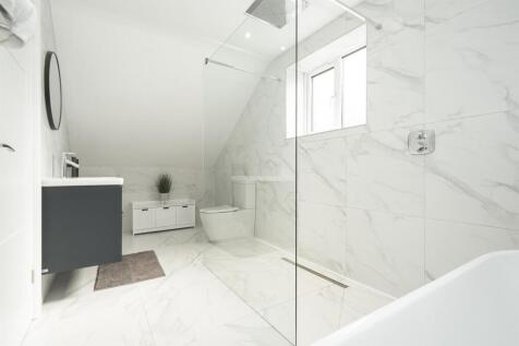 Master Bedroom Ensuite