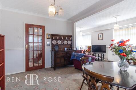 Sitting/Dining Room