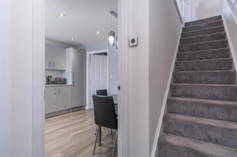 Entrance Hall/Kitchen