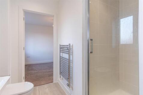 Jack &amp; Jill Ensuite