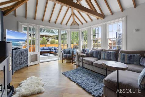 Reception/dining area