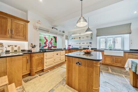 Fitted Kitchen