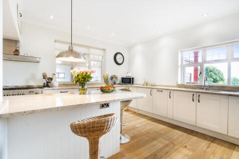 Kitchen / Breakfast Room