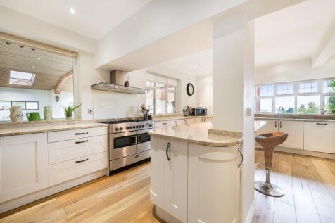 Kitchen / Breakfast Room