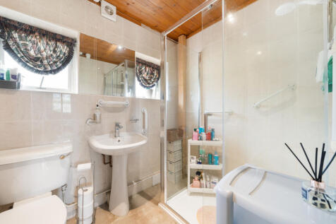Annexe - Shower Room