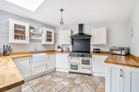 Fitted Kitchen