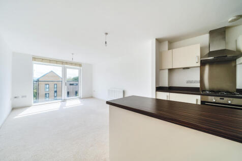 Open Plan Living Room / Kitchen