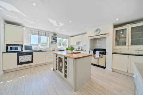 Kitchen / Breakfast Room