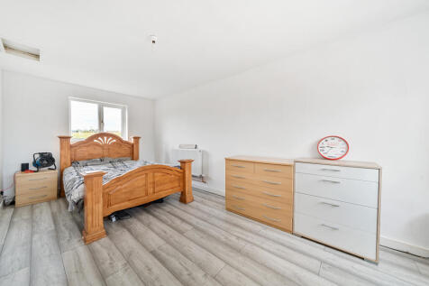 Bedroom 4 / Study