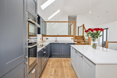 Open Plan Kitchen / Living / Dining Room