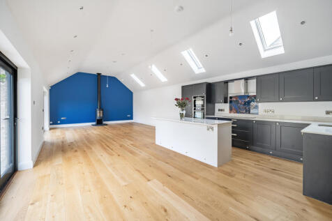 Open Plan Kitchen / Living / Dining Room