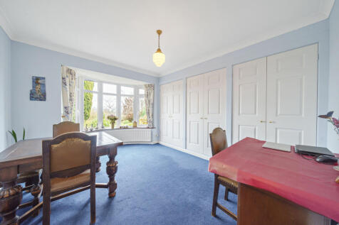 Dining Room / Bedroom 4