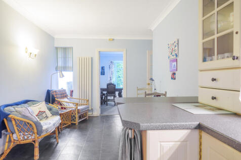 Kitchen / Breakfast Room
