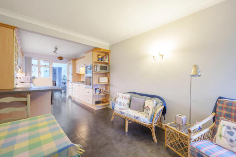 Kitchen / Breakfast Room